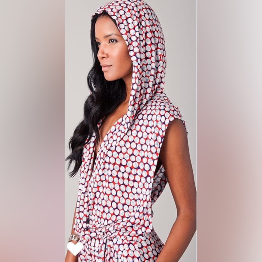 $398 Diane Von Furstenberg Sleeveless Hooded Romper in Dot Print - Picture 2 of 13